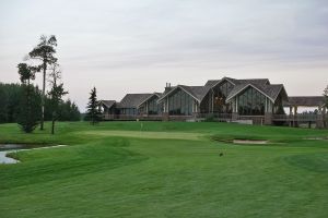 Northern Bear 18th Clubhouse